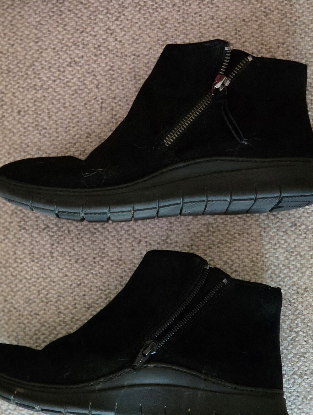 VIONIC Women's Black Suede Zip Ankle Boots SIZE 6.5
